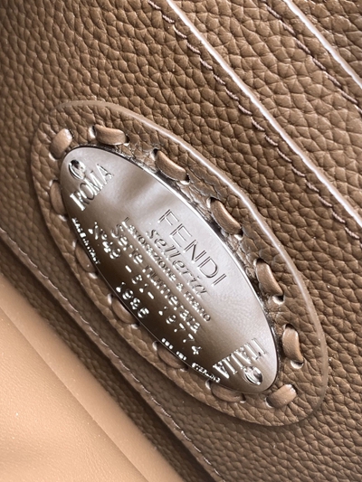 フェンディバッグ素材ディテール